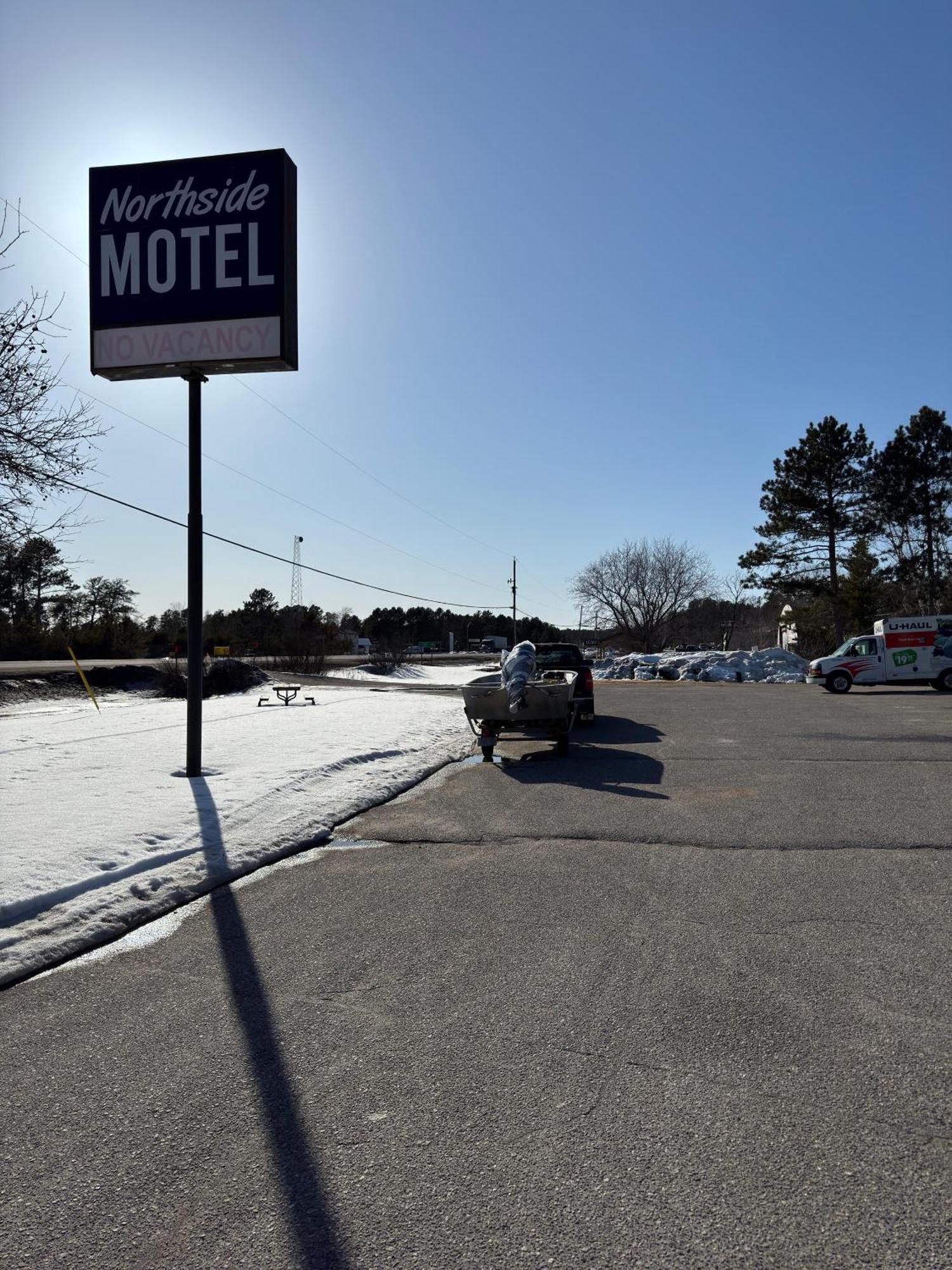 Northside Motel Vermilion Bay Ngoại thất bức ảnh